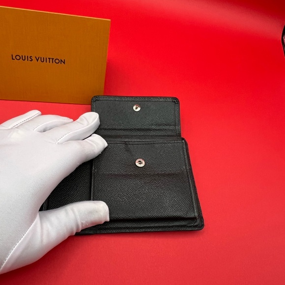 Authentic Louis Vuitton Black Checkered Key & Card Holder - Picture 7 of 10